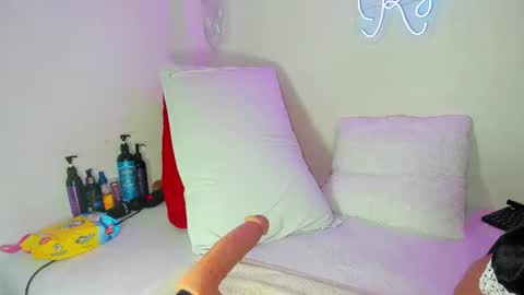 Snapshot of kylie_sttel chatting on December 2024 11:33:02 AM kylie Sttel online show from December 2024 11:33:02 AM