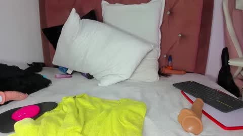 Snapshot of kylie_sttel chatting on January 2025 03:44:01 PM kylie Sttel online show from January 2025 03:44:01 PM