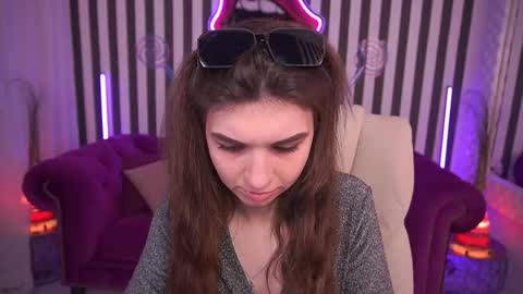 Nicole online show from June 2026 06:27:01 AM