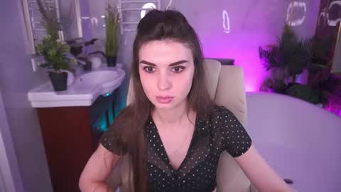 Nicole online show from July 2026 07:11:01 AM