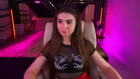 Nicole online show from July 2026 06:53:02 AM
