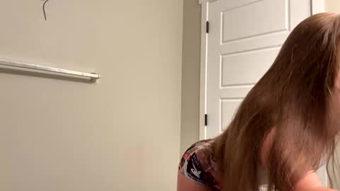 Snapshot of kyliemiley chatting on September 2025 02:28:02 AM Kylie online show from September 2025 02:28:02 AM