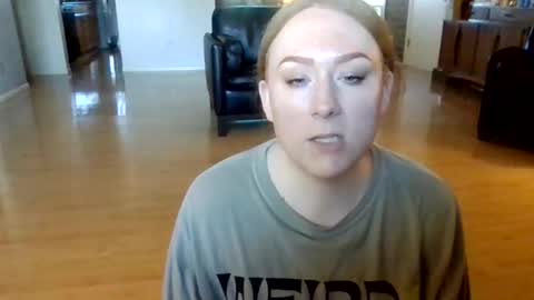kylieredd online show from May 2026 12:38:01 AM