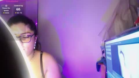 kylievoosx online show from June 2026 09:59:02 PM