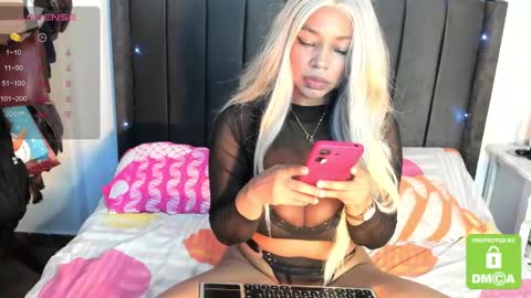 kylie white boobs online show from February 2025 07:49:01 PM