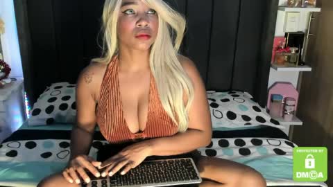 kylie white boobs online show from May 2026 09:55:01 PM