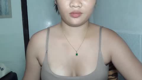 Snapshot of kyliexx98 chatting on January 2026 12:21:01 PM kylie online show from January 2026 12:21:01 PM