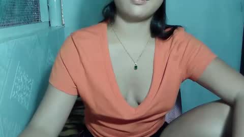 Snapshot of kyliexx98 chatting on February 2026 06:32:02 AM kylie online show from February 2026 06:32:02 AM