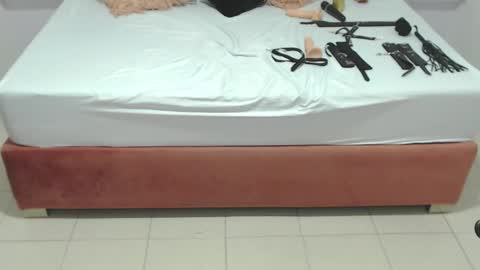 Kylie online show from January 2025 01:35:01 PM