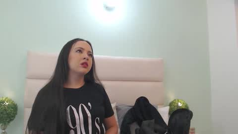 Snapshot of kyliiebaker chatting on February 2026 10:55:02 AM Kylie online show from February 2026 10:55:02 AM