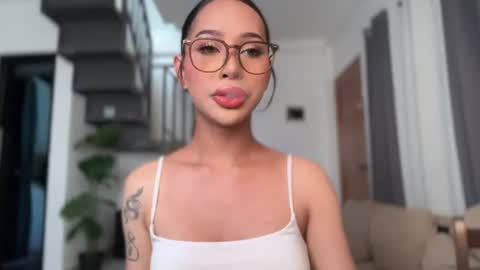 Snapshot of kyll_collins chatting on July 2026 01:01:02 AM kyll_collins online show from July 2026 01:01:02 AM