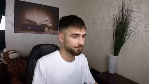 KyloEast online show from July 2026 04:41:02 AM