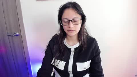 Kyomi online show from July 2026 12:44:01 PM