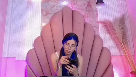 kyomi_hunt online show from June 2026 05:02:02 AM