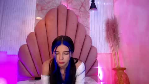 kyomi_hunt online show from July 2026 03:42:01 AM