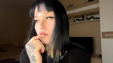 Eva online show from October 2025 10:28:02 AM