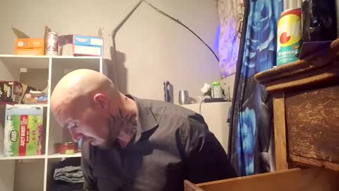 kyrowho online show from November 2025 11:29:01 AM