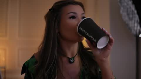 Kyssa online show from May 2026 06:24:02 PM