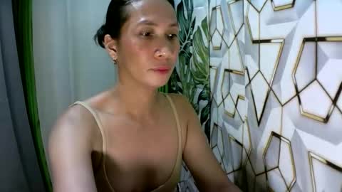 Snapshot of kyutshyne chatting on April 2026 06:14:02 PM kyutshyne online show from April 2026 06:14:02 PM