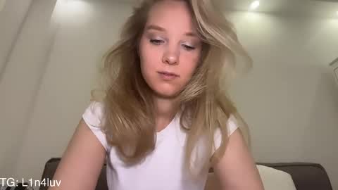 lina online show from May 2026 06:05:02 PM
