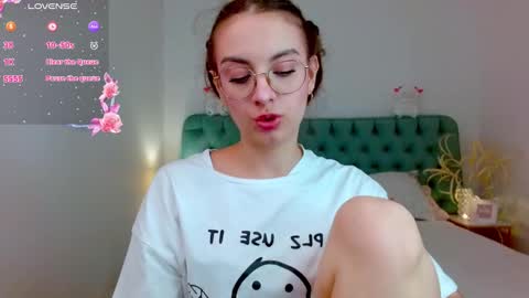 Margo  online show from September 2025 09:05:01 PM