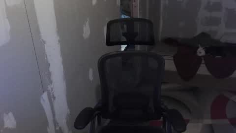 l1v1nth3dr3am online show from September 2025 04:22:01 AM