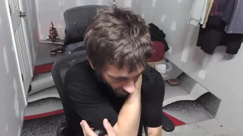 l1v1nth3dr3am online show from November 2025 04:32:02 AM