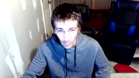 l1v1nth3dr3am online show from July 2026 06:18:01 AM