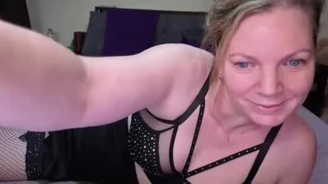 Snapshot of l4dyc4pricorn76 chatting on February 2026 11:27:02 AM l4dyc4pricorn76 online show from February 2026 11:27:02 AM