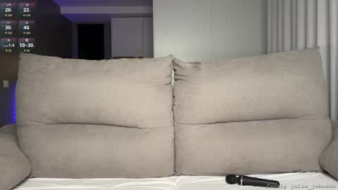 Julie online show from February 2026 04:09:01 AM