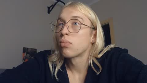 Adonis online show from December 2024 01:49:01 PM