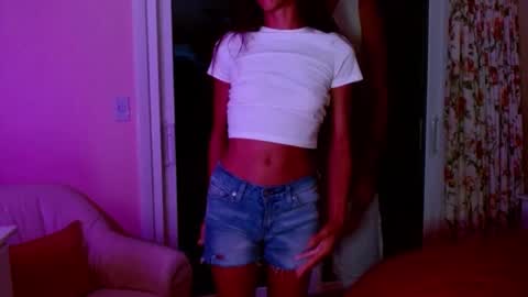 Snapshot of l_and_elle chatting on September 2025 11:49:02 PM Giselle online show from September 2025 11:49:02 PM