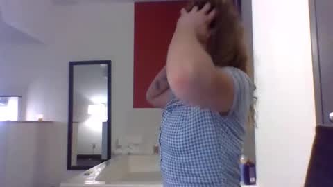 Snapshot of laady_jaee chatting on January 2026 05:00:01 AM laady_jaee online show from January 2026 05:00:01 AM