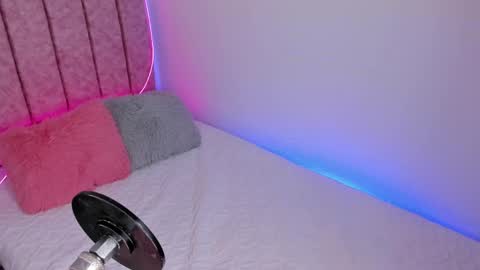 lana  foxx Model  independient online show from May 2026 01:12:01 AM