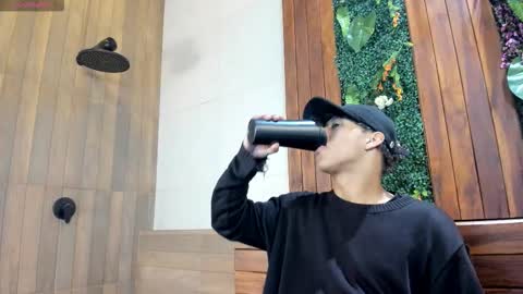 labrinthteasing online show from February 2026 01:40:01 PM