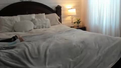 lacii_lo online show from May 2026 03:29:01 PM