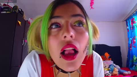 Valentina online show from May 2026 07:52:02 PM