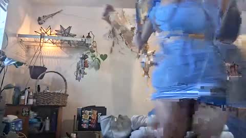 lacybell online show from May 2026 11:35:01 PM
