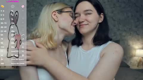 Snapshot of lacyedison chatting on July 2026 07:34:01 PM Violet and Isabel online show from July 2026 07:34:01 PM