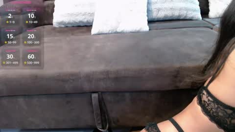 Mia online show from June 2026 06:14:01 PM