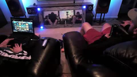 Snapshot of ladshed chatting on October 2025 08:20:01 PM Hectic online show from October 2025 08:20:01 PM