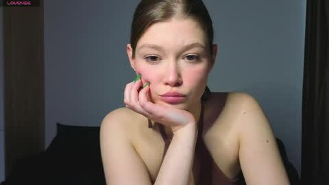 Snapshot of lady_birdd chatting on April 2026 02:00:02 PM lady_birdd online show from April 2026 02:00:02 PM