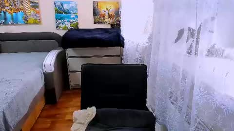 lady_boom_ online show from July 2026 01:07:01 PM
