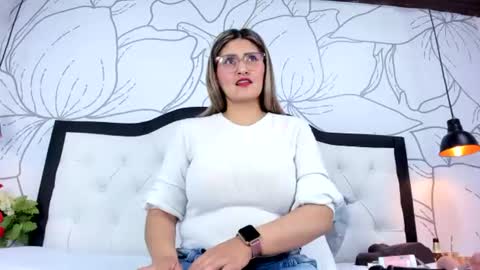 LADY  online show from June 2026 02:06:01 AM