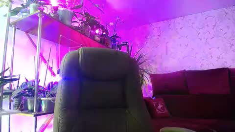 Lady Gloria online show from October 2025 05:27:02 AM