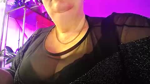 Lady Gloria online show from March 2026 05:35:02 AM