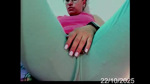 Snapshot of lady_jhana chatting on October 2025 12:05:02 PM Jhana online show from October 2025 12:05:02 PM