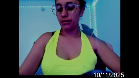 Snapshot of lady_jhana chatting on November 2025 12:48:02 PM Jhana online show from November 2025 12:48:02 PM