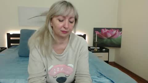 Snapshot of lady_milf_hot chatting on December 2024 04:49:02 PM Sofi online show from December 2024 04:49:02 PM