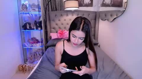 lady_moriseth online show from November 2025 08:25:02 AM